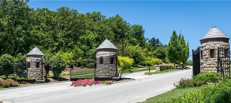 16915 Wallace Way, Loch Lloyd, MO 64012