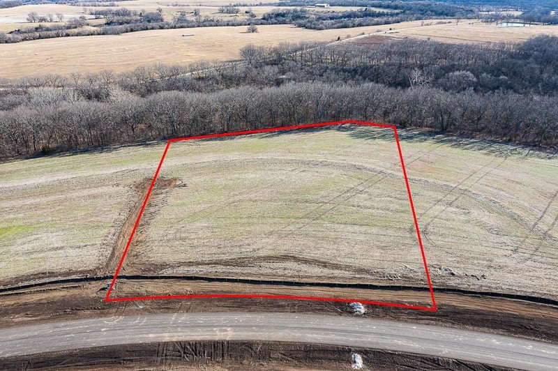 Lot 20 235th St, Tonganoxie, KS 66086