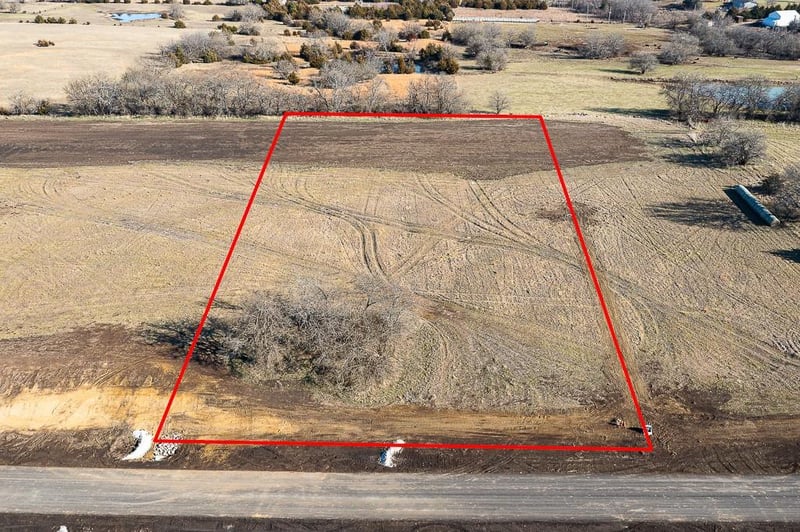 Lot 28 235th St, Tonganoxie, KS 66086