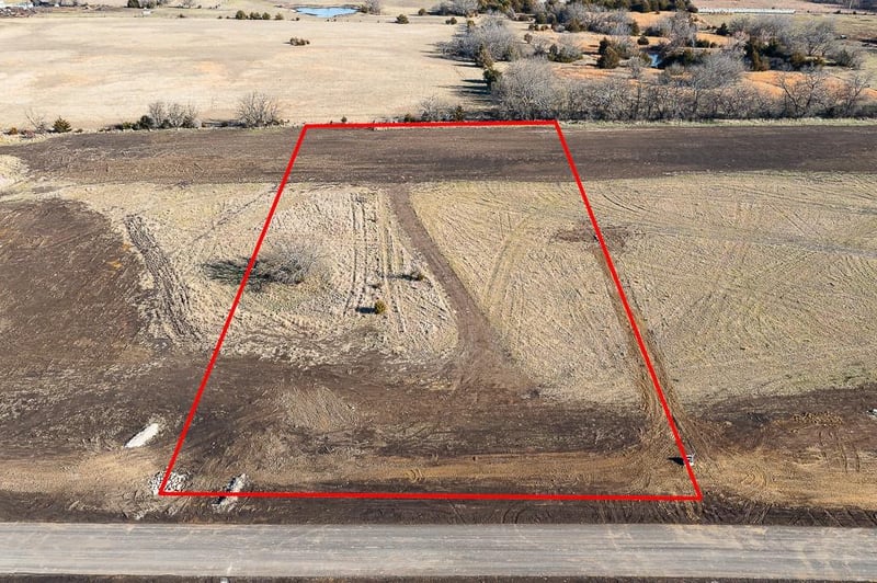 Lot 30 235th St, Tonganoxie, KS 66086
