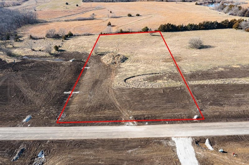 Lot 5 235th St, Tonganoxie, KS 66086