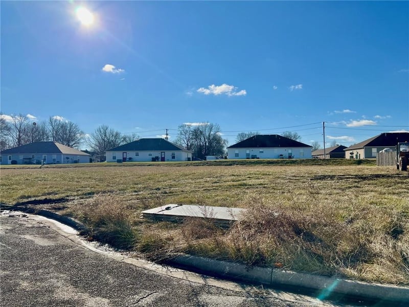 Lot 14 Spring Cir, Odessa, MO 64076