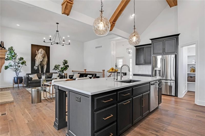 12504 170th St, Overland Park, KS 66221