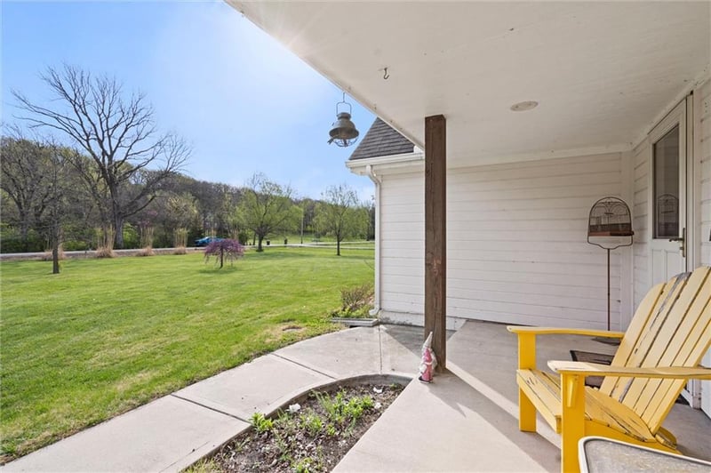 9310 Valley Garden Dr, Kansas City, MO 64139