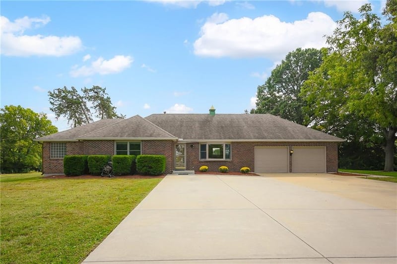 3385 183rd St, Stilwell, KS 66085
