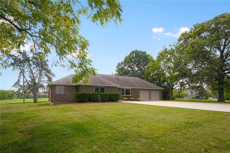 3385 183rd St, Stilwell, KS 66085