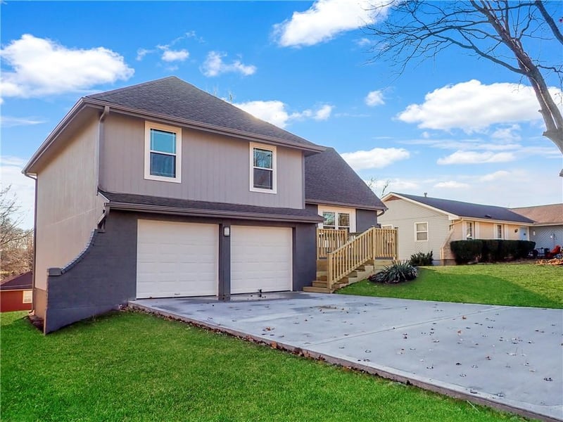 8707 E 57th Ter, Kansas City, MO 64129