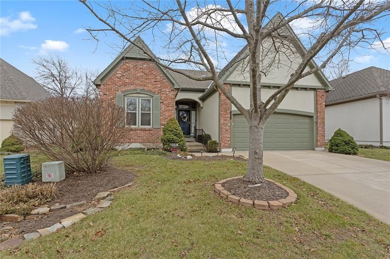 14129 Slater St, Overland Park, KS 66221