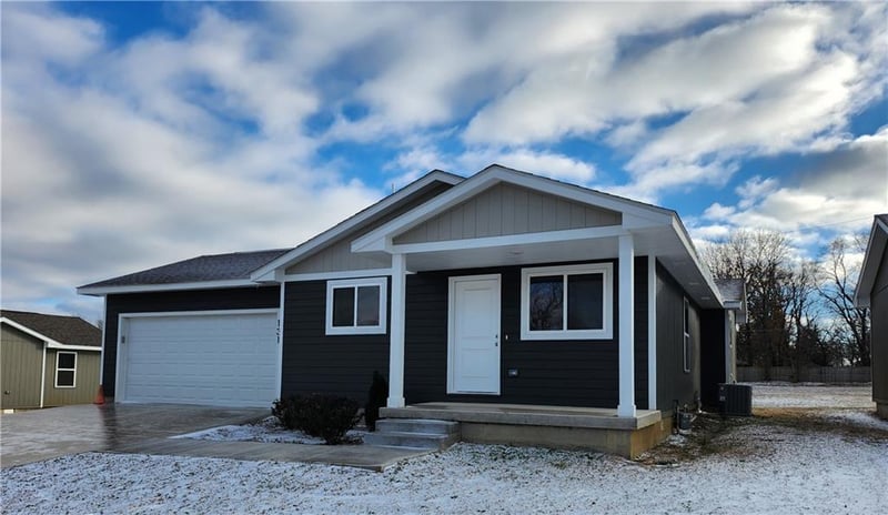 131 Mccartney Ln, Neodesha, KS 66757
