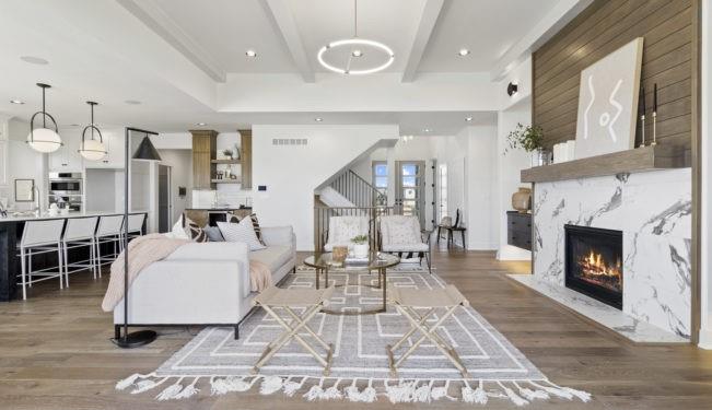 16905 Parkhill St, Overland Park, KS 66221