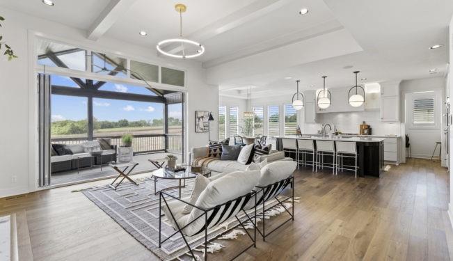 16905 Parkhill St, Overland Park, KS 66221