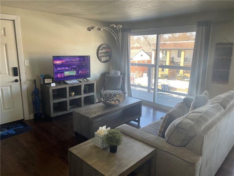 4403-7 Holly St, Kansas City, MO 64111