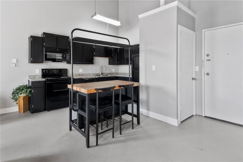 113 5th St #308, Kansas City, MO 64105