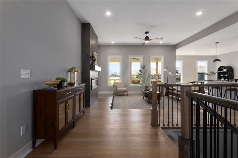 204 Chelmsford Dr, Blue Springs, MO 64014