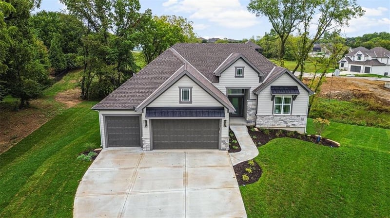 7007 N Kirkwood Ave, Kansas City, MO 64151