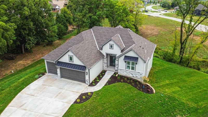 7007 N Kirkwood Ave, Kansas City, MO 64151