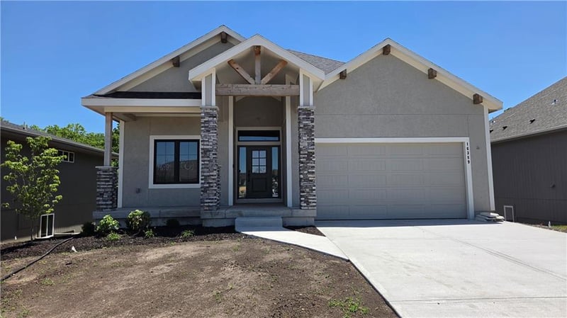 16389 170th St, Olathe, KS 66062