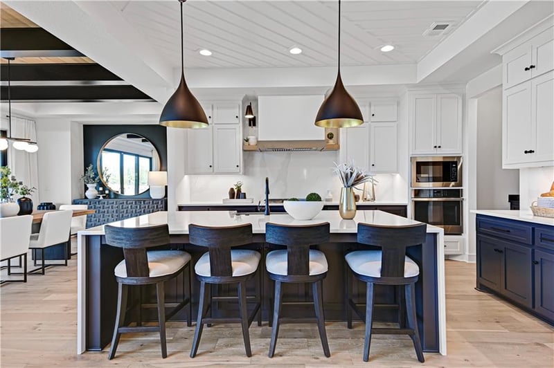 16900 Parkhill St, Overland Park, KS 66221