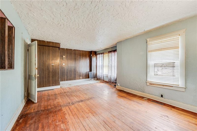 8406 Independence Ave, Kansas City, MO 64125