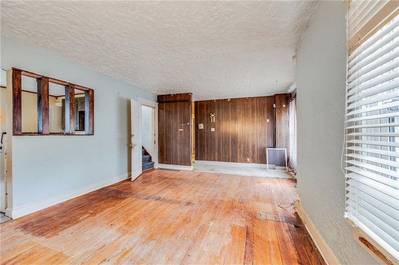 8406 Independence Ave, Kansas City, MO 64125