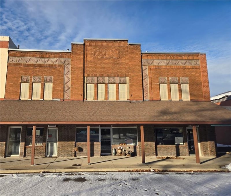 112 Forest St, Girard, KS 66743