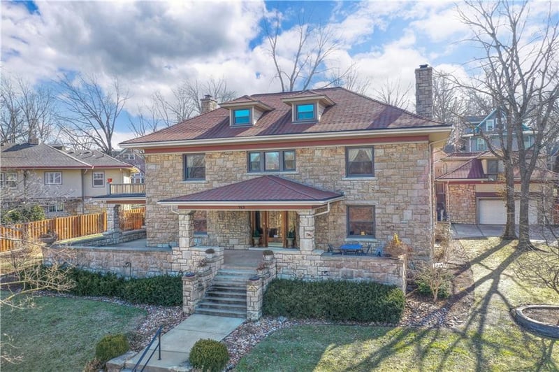 743 Manheim Rd, Kansas City, MO 64109