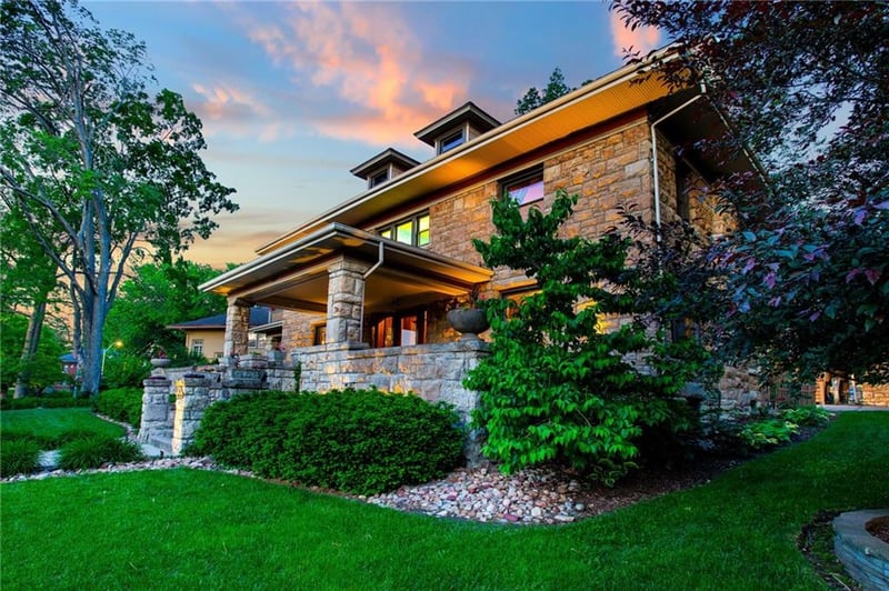 743 Manheim Rd, Kansas City, MO 64109