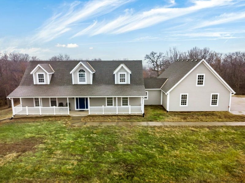 16708 Collins Rd, Smithville, MO 64089