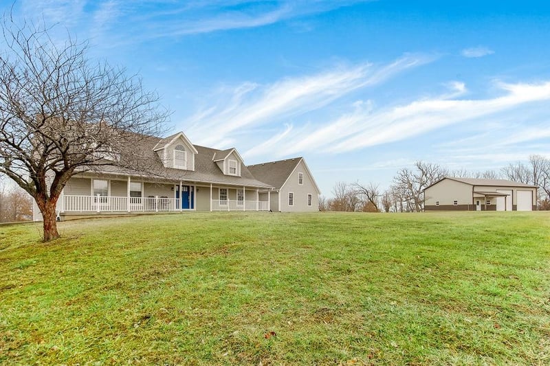 16708 Collins Rd, Smithville, MO 64089