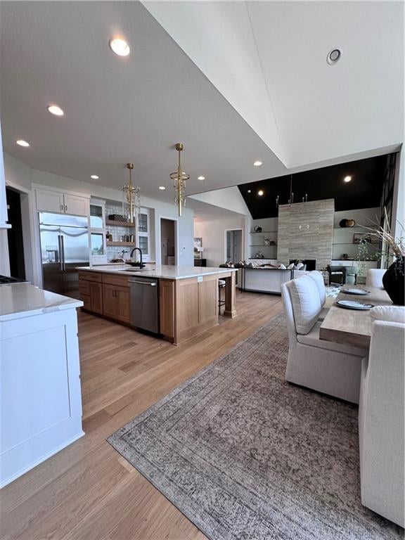 4600 W 157th St, Overland Park, KS 66224