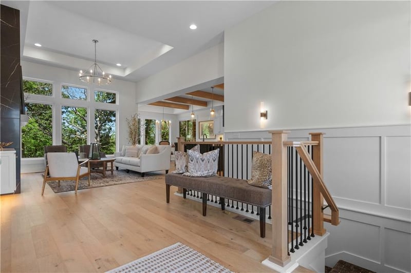 2504 Woodland Oak Cir, Lee's Summit, MO 64086