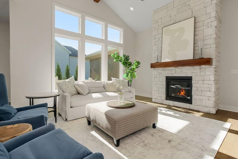 17312 Oakshire St, Overland Park, KS 66221