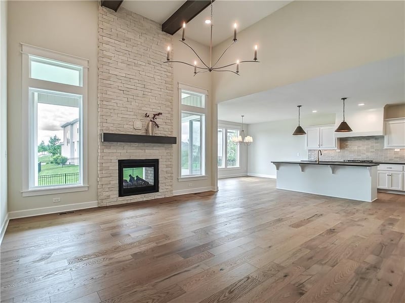 18336 Monrovia St, Overland Park, KS 66013