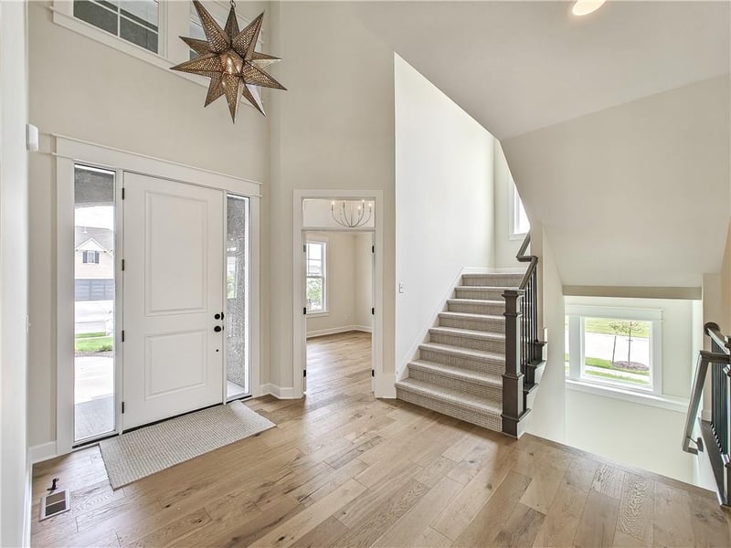 18336 Monrovia St, Overland Park, KS 66013