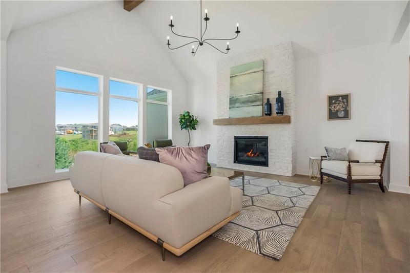 18300 Monrovia St, Overland Park, KS 66013