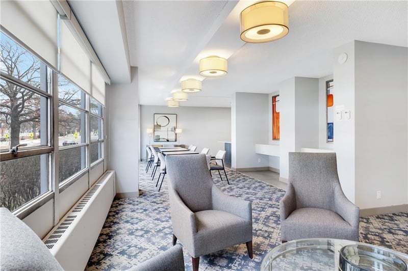 333 W Meyer Blvd #310, Kansas City, MO 64113