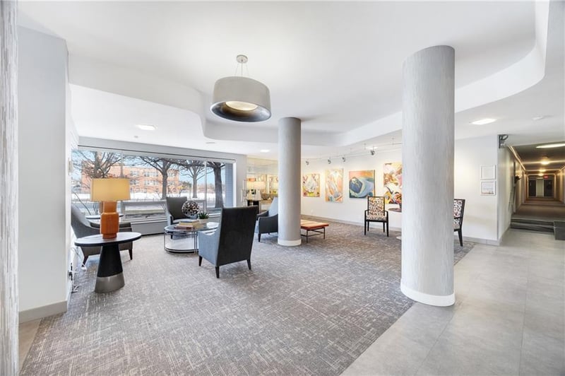 333 W Meyer Blvd #310, Kansas City, MO 64113