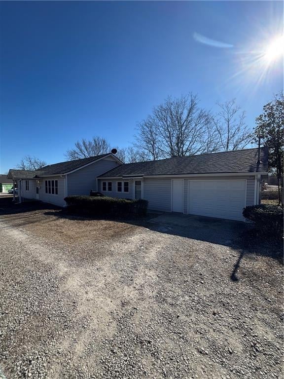 122 6th St, Oswego, KS 67356