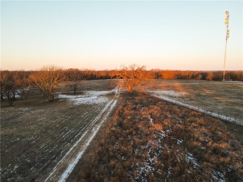 13106 Quinn Rd, Pleasanton, KS 66075