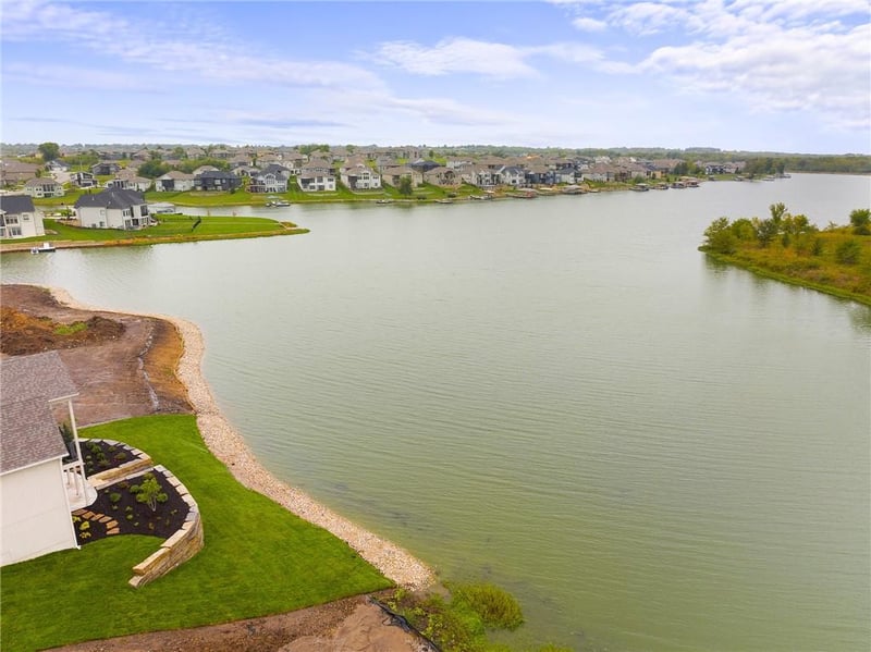 1408 Upton Ct, Raymore, MO 64083