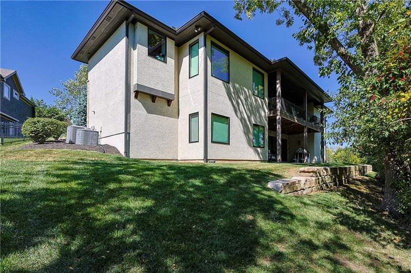 10445 N Brooklyn Ave, Kansas City, MO 64155
