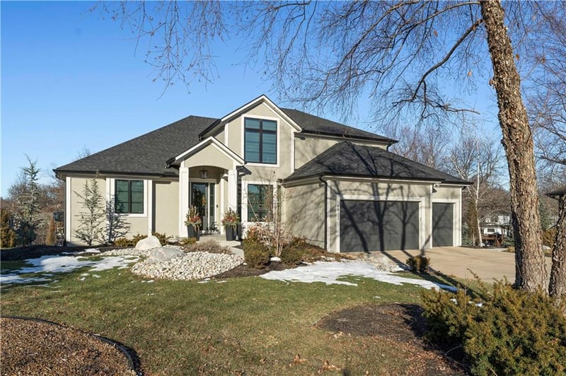 8512 W 142nd St, Overland Park, KS 66223