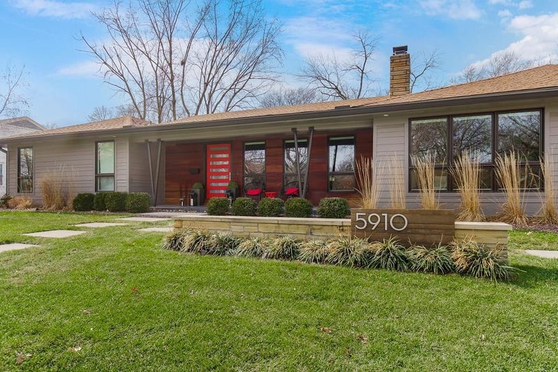5910 Lockton Ln, Fairway, KS 66205