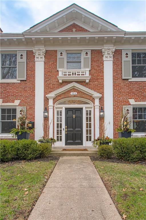 1211 Stratford Rd, Kansas City, MO 64113