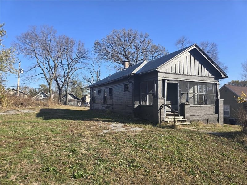 3915 Brooklyn Ave, Kansas City, MO 64130