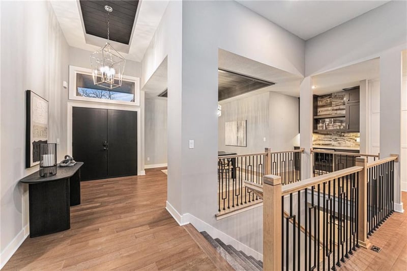 8689 NE Shoal Creek Valley Dr, Kansas City, MO 64157