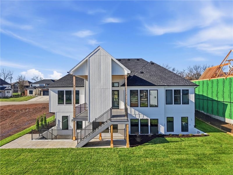 17021 Parkhill St, Overland Park, KS 66221