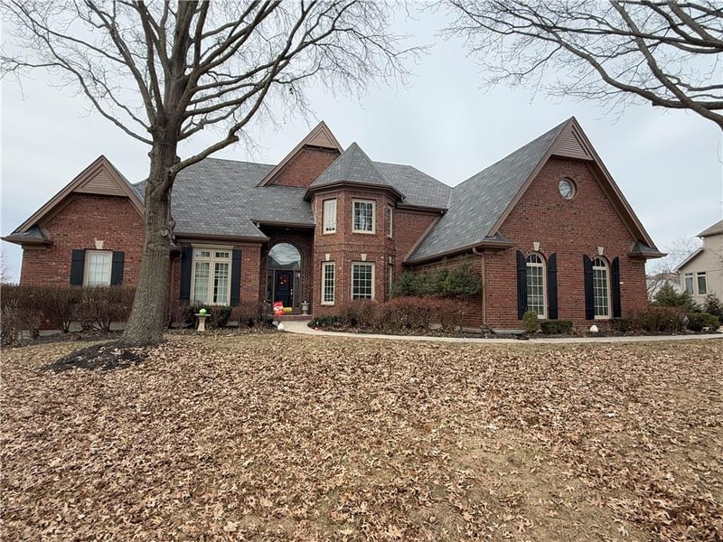 6102 N Cosby Ct, Kansas City, MO 64151