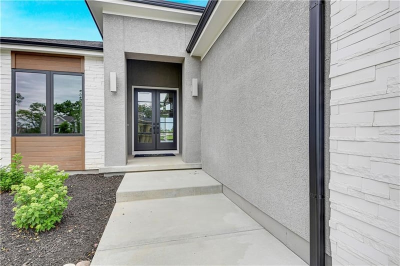 24909 W 98th Pl, Lenexa, KS 66227