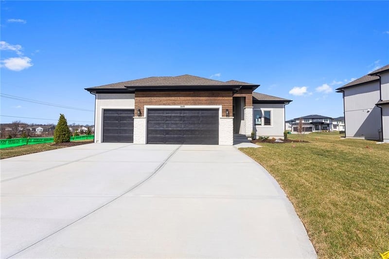 13472 177th St, Overland Park, KS 66013